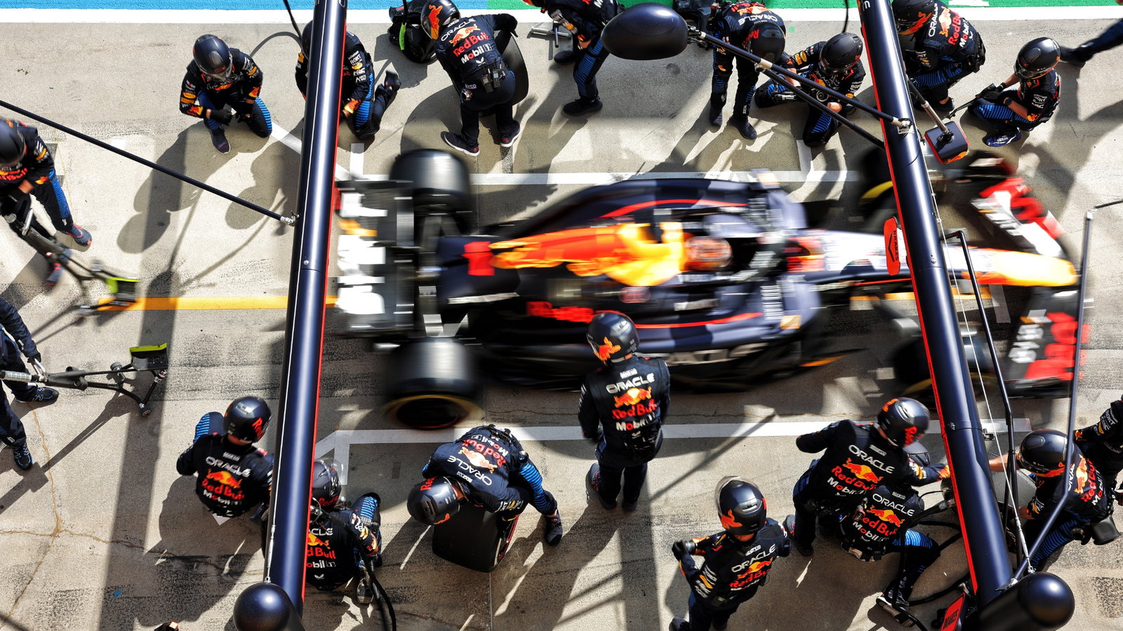 Max Verstappen (NLD) Red Bull Racing RB20 makes a pit stop. Formula 1 World Championship, Rd 13, Hungarian Grand Prix,