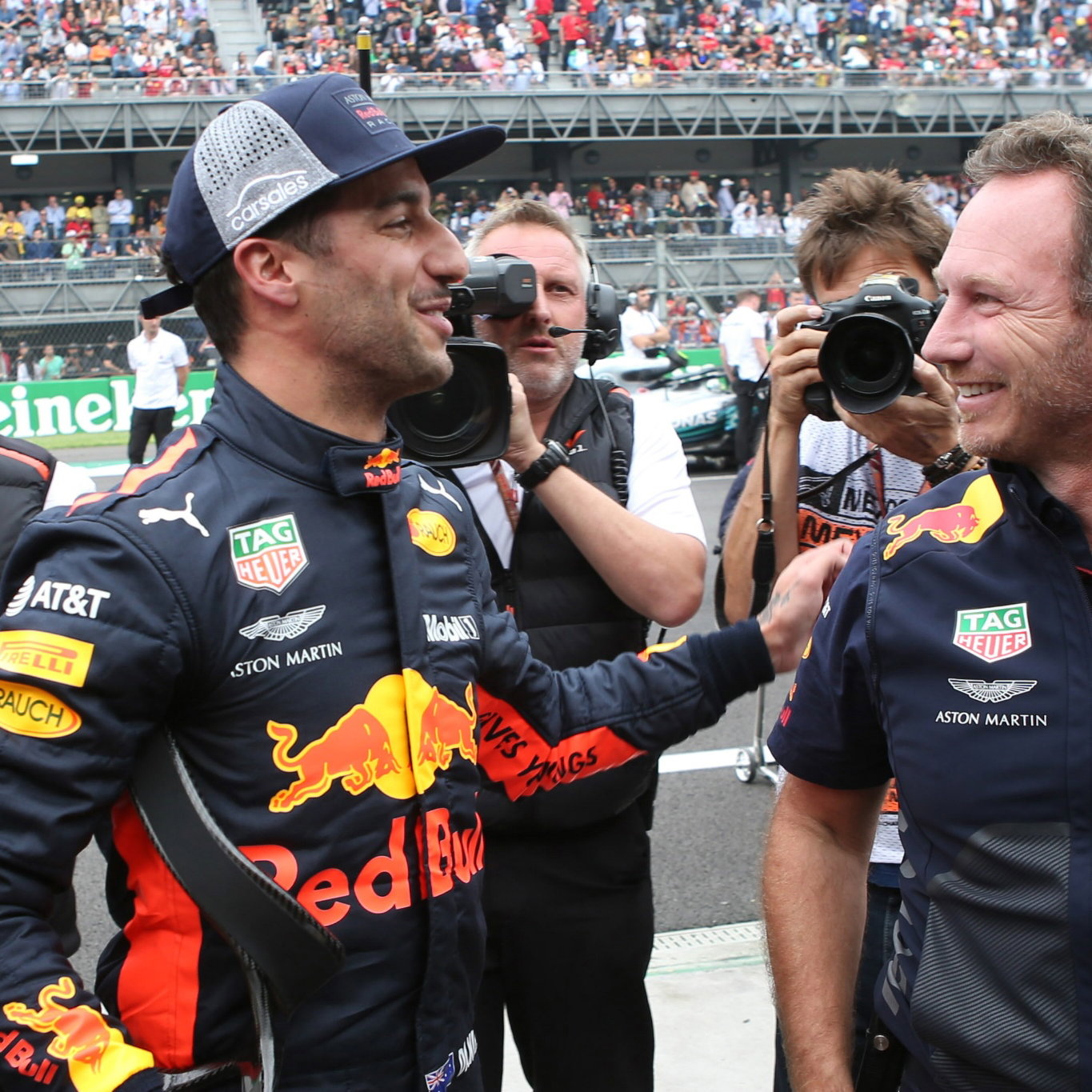  - Qualifying, Daniel Ricciardo (AUS) Red Bull Racing RB14 pole position and Christian Horner (GBR), Red Bull Racing,