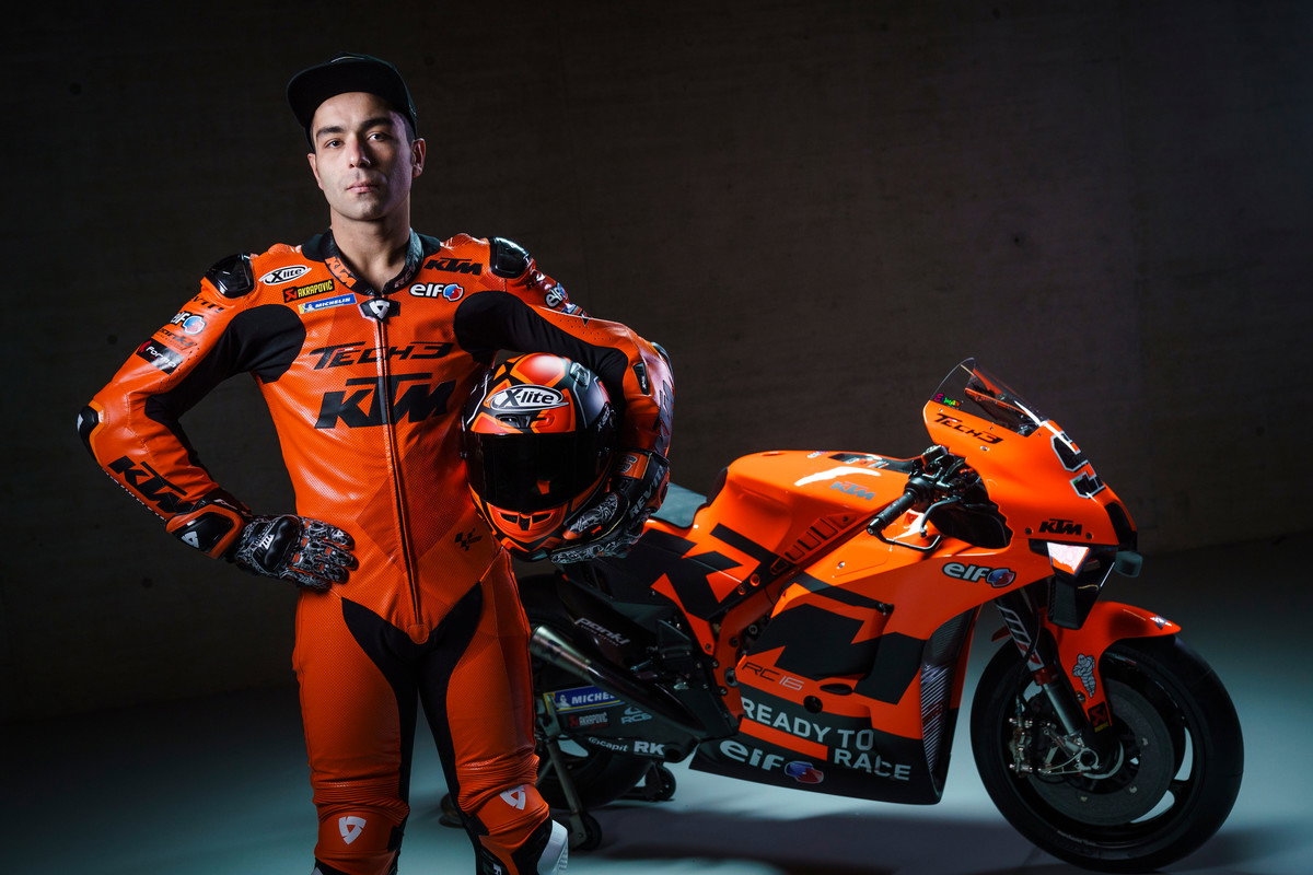 FIRST LOOK: Tech3 KTM turns orange for MotoGP 2021