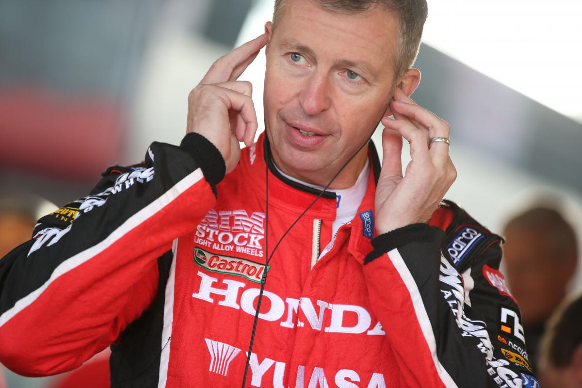 Neate leaves Halfords Yuasa Racing