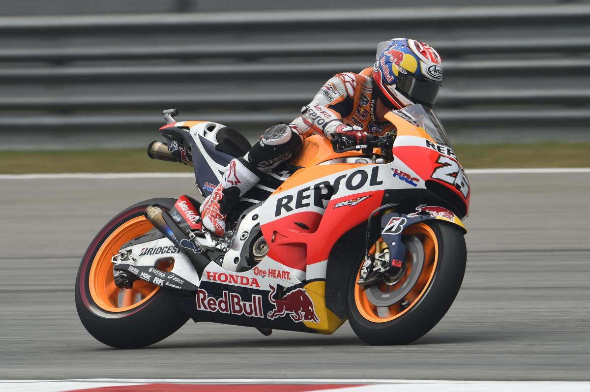 MotoGP Malaysia: Marquez explains Lorenzo 'tow'