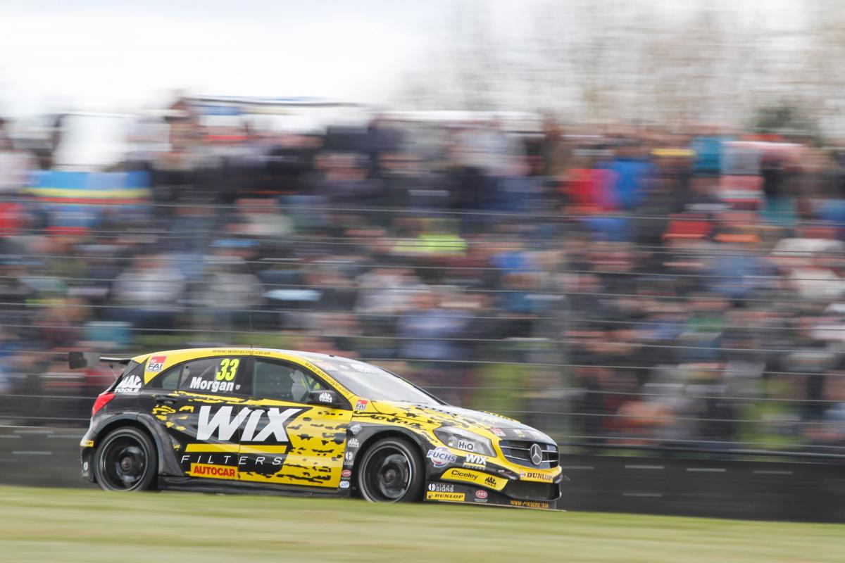 Snetterton: Jackson, Welch at odds over race two clash