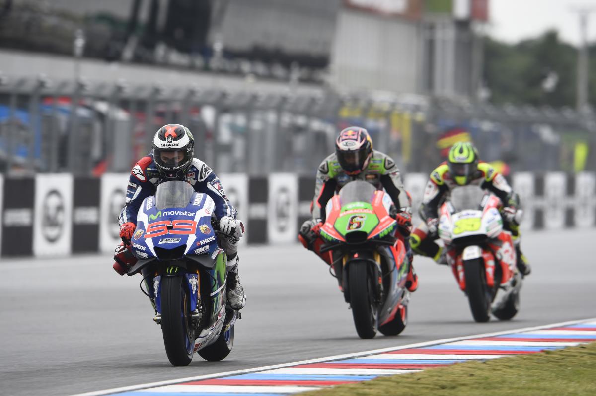 MotoGP Czech Republic: Rossi: I wasn't brave enough like Cal!