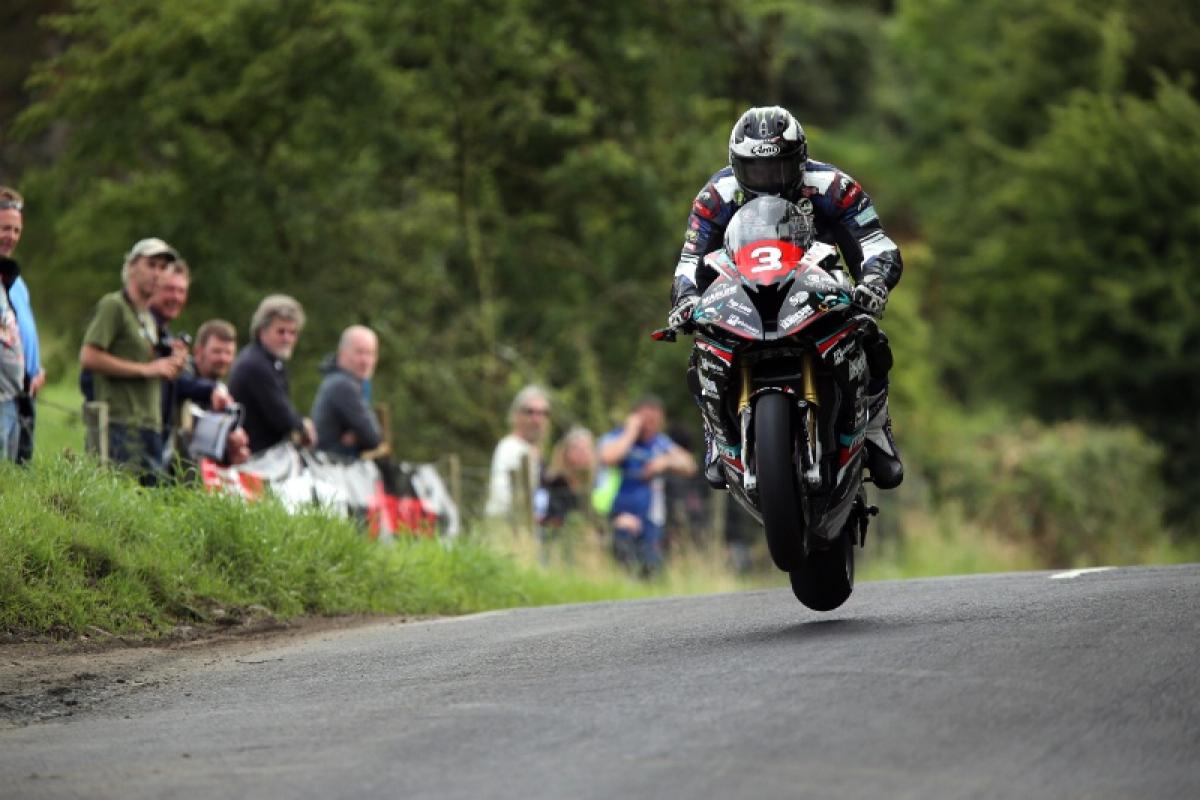 Classic TT: Anstey returns on YZR500 GP Yamaha