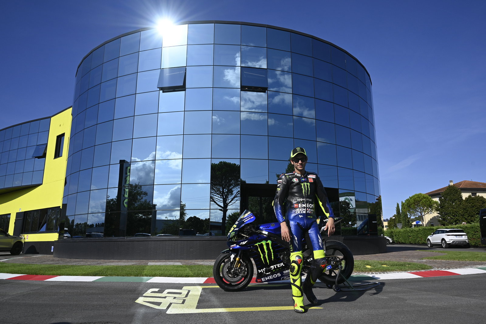 Valentino Rossi rides MotoGP bike from Tavullia to Misano!